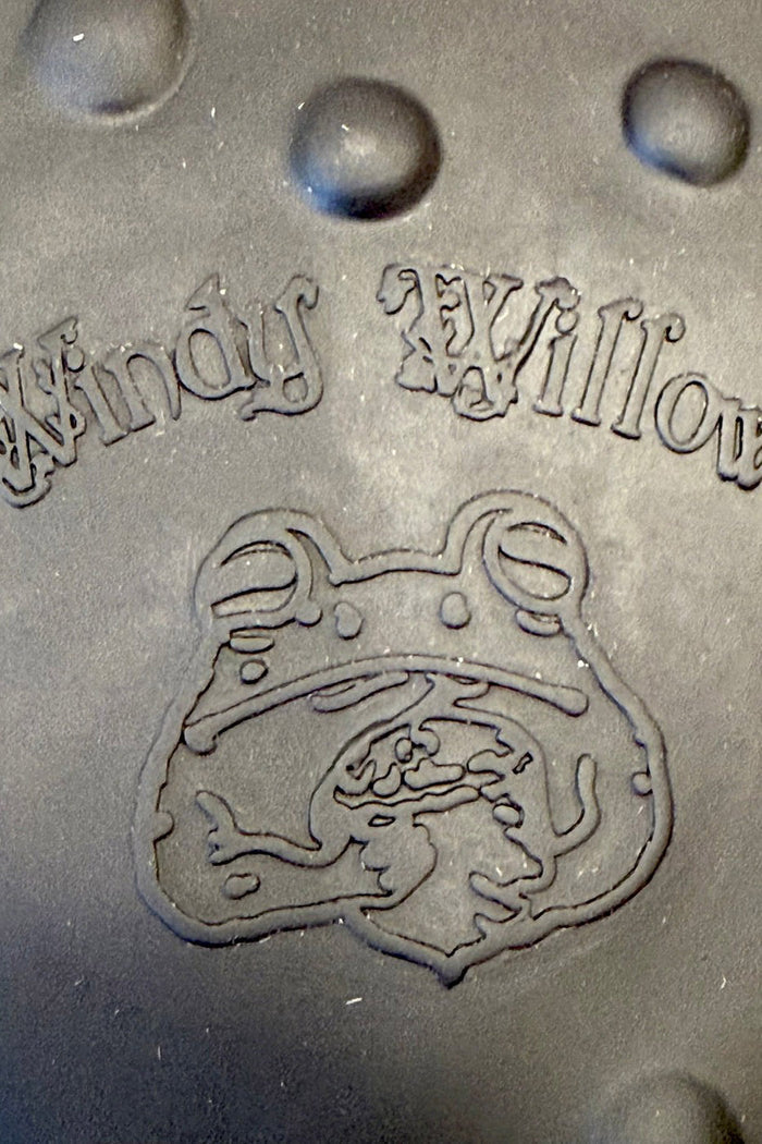 windy willow toad purse logo
