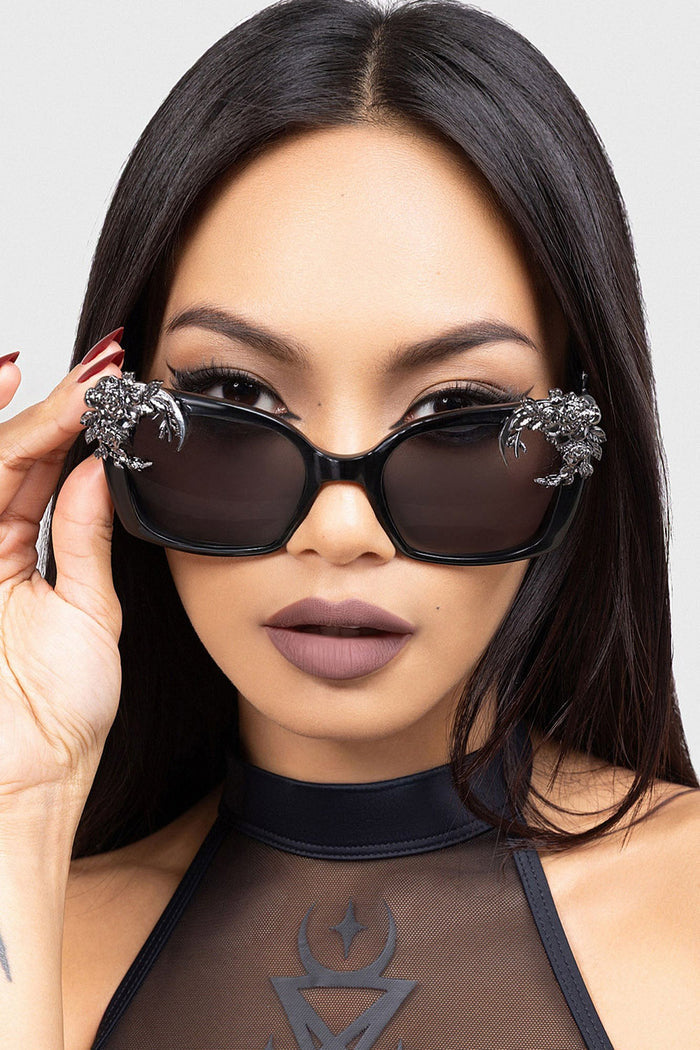 thorn crescent moon oversized goth sunglasses