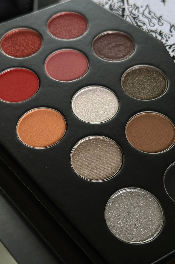 gothic eyeshadow palette