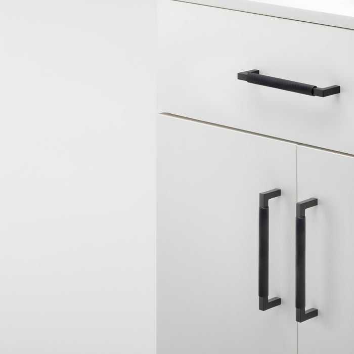 lifestyle 2 Iver Brunswick 160mm Cabinet Pull Handle Matte Black 22111 - The Blue Space