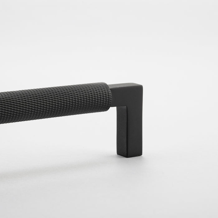 Detail 2 Iver Brunswick 256mm Cabinet Pull Handle Matte Black 22121 - The Blue Space