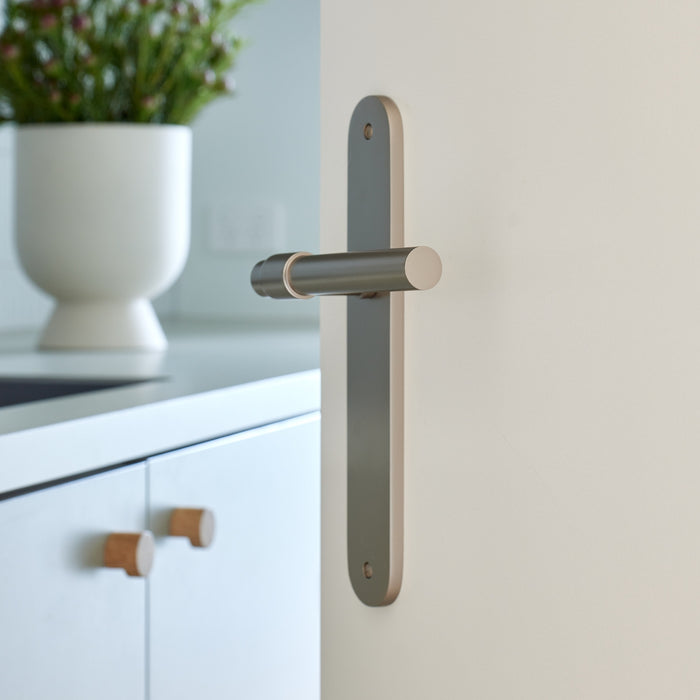 Lifestyle Iver Helsinki Lever Oval Backplate Passage Kit Satin Nickel 14900KPASS60 - The Blue Space