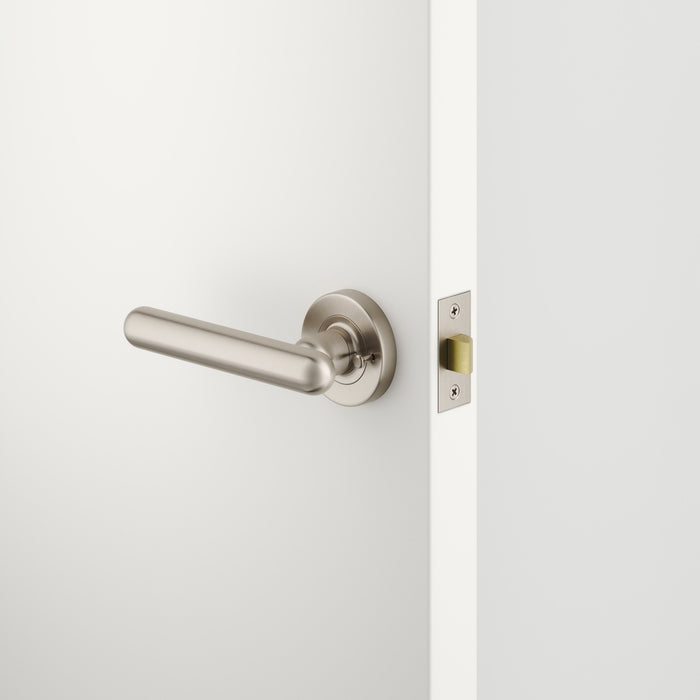 Iver Puerto Lever Round Rose Satin Nickel