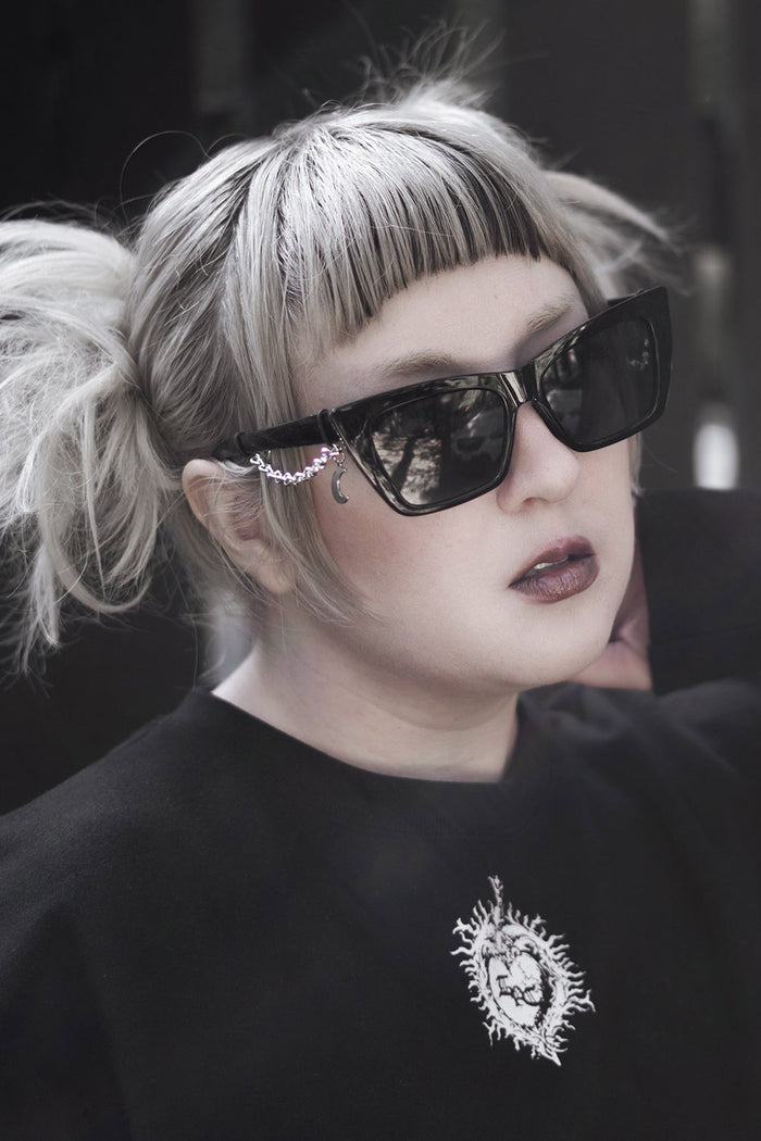 large cat eye sunglasses with moon chain