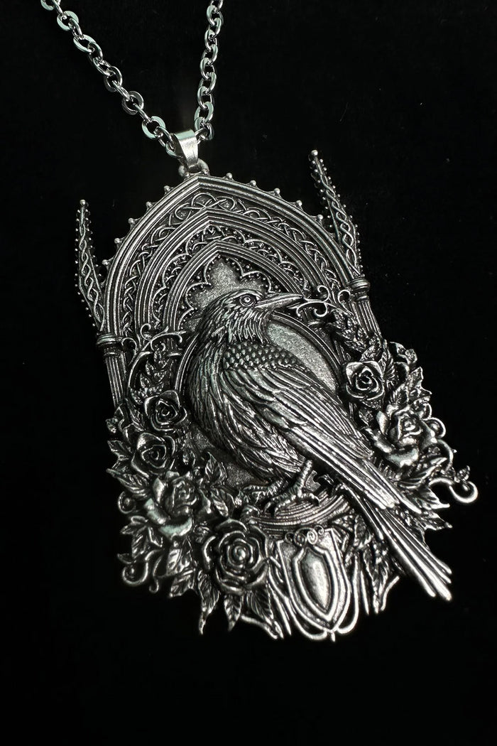 vinage goth raven necklace