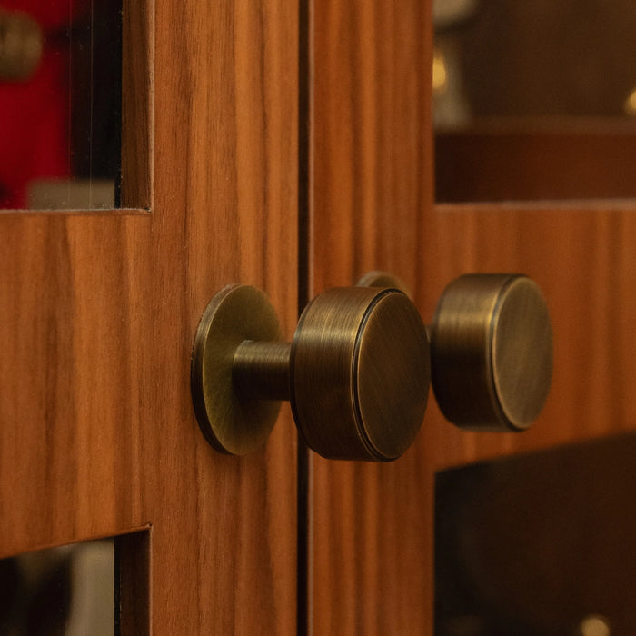 Lifestyle Momo Handles Belgravia 35mm Round Knob Plain Bronze BLGPL035.BNZ - The Blue Space