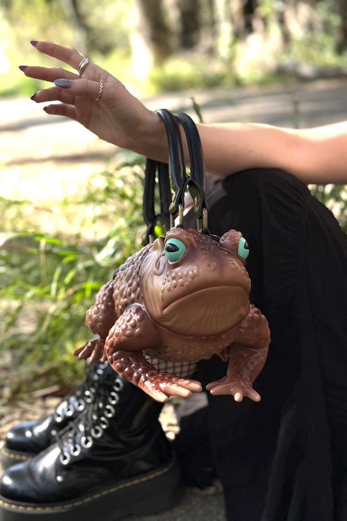 realistic brown toad shoulder bag  by windy willow